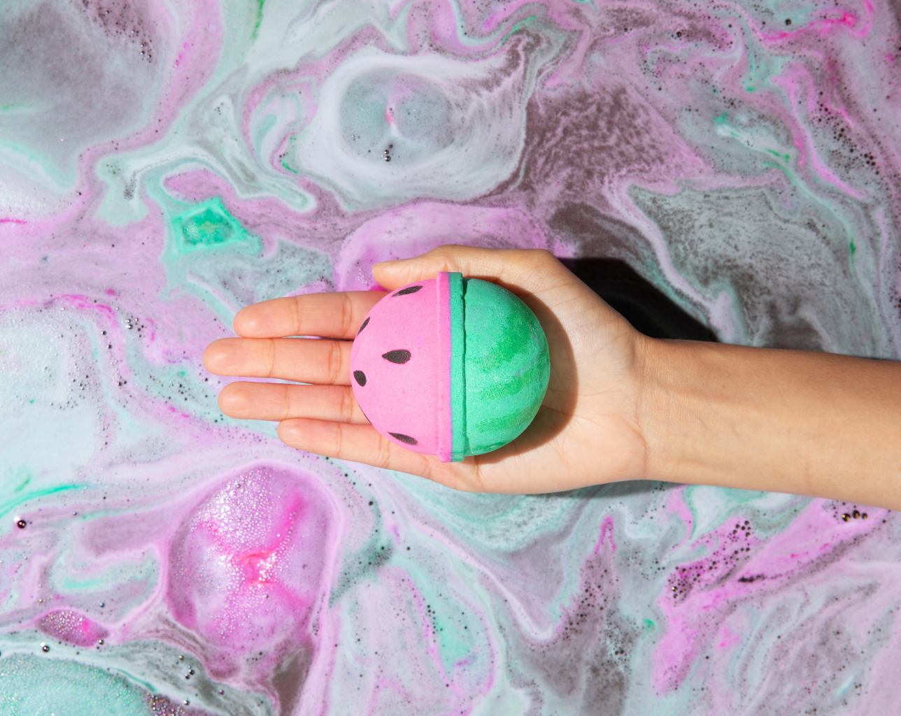 Watermelon Glo Bath Bomb (6oz) with LED Prize Inside