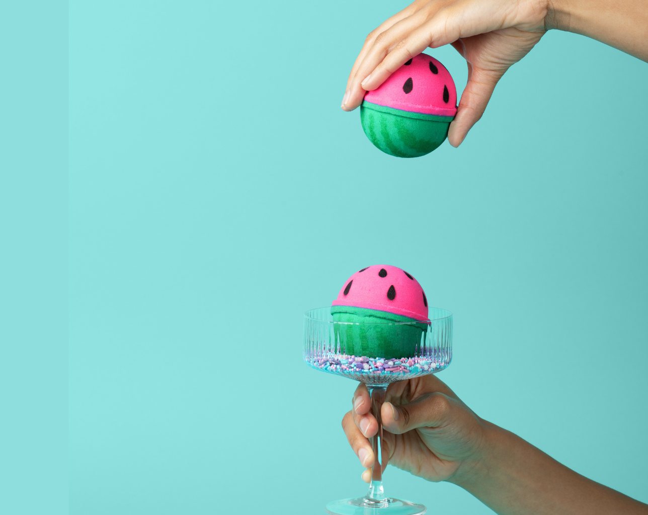 Watermelon Glo Bath Bomb (6oz) with LED Prize Inside